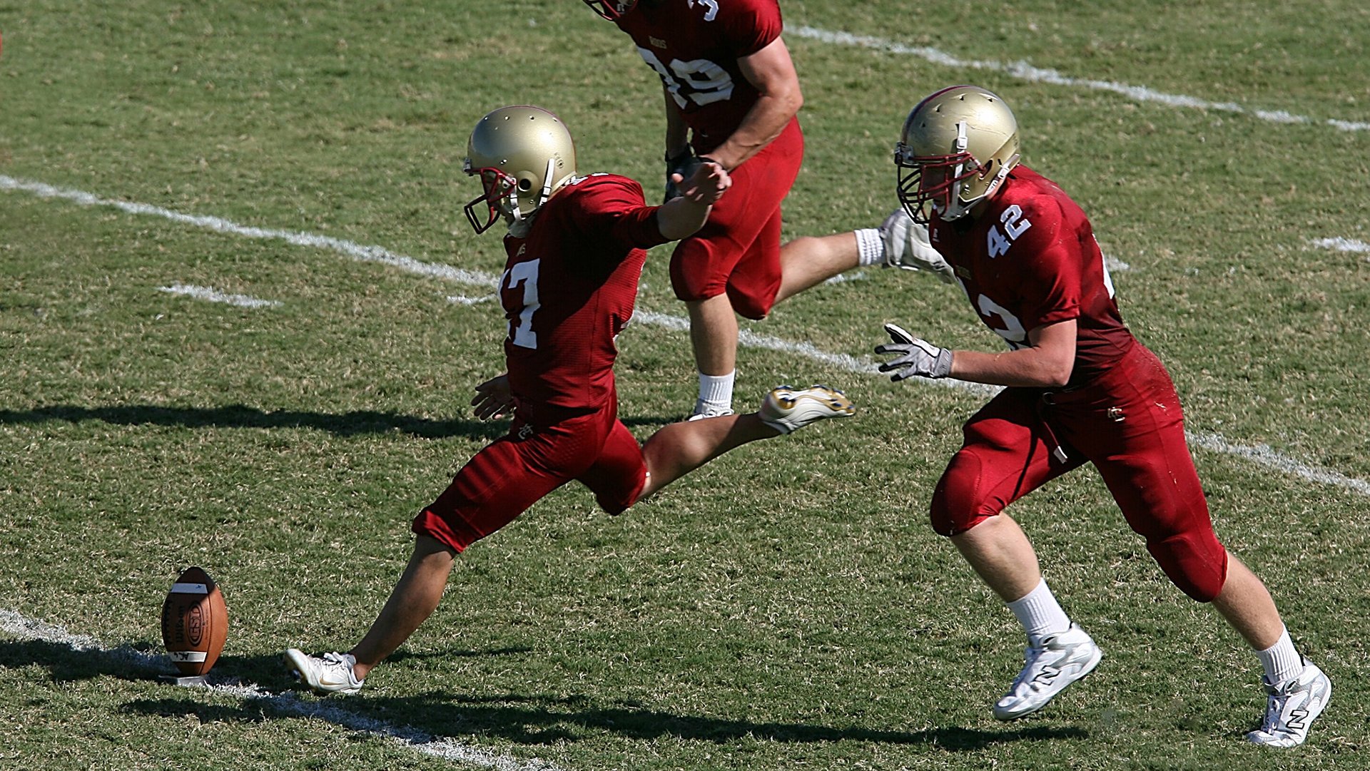 开云体育在线入口-塞维利亚延续佳绩，争夺西甲欧战资格